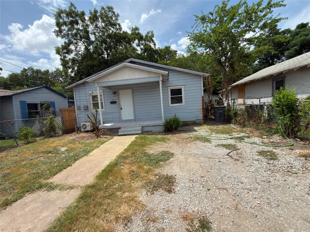 4805 Collins Avenue Dallas TX 75210