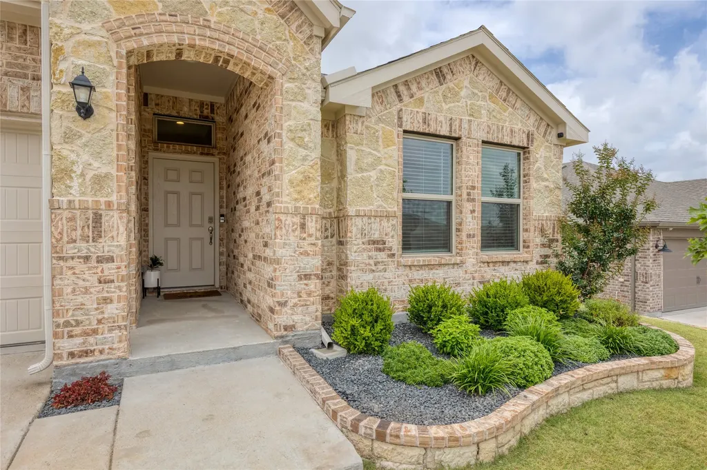 1825 Agarito Drive Weatherford TX 76086
