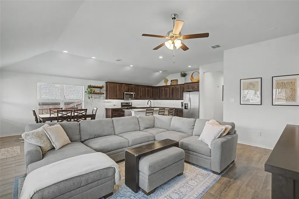 1825 Agarito Drive Weatherford TX 76086
