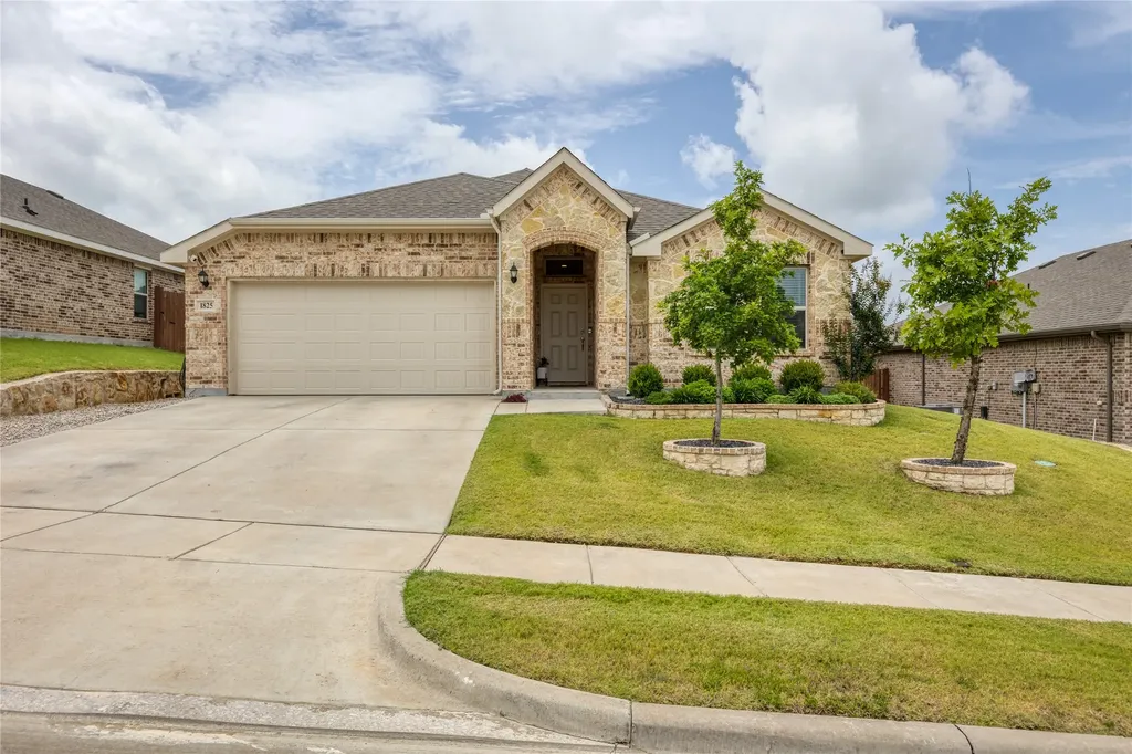 1825 Agarito Drive Weatherford TX 76086