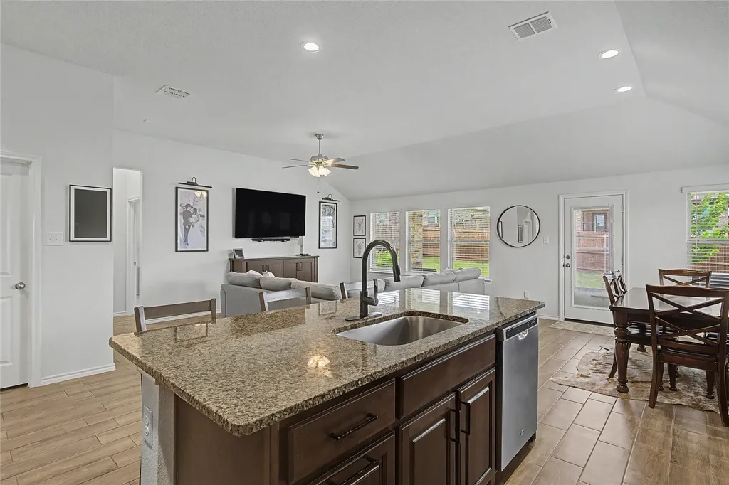 1825 Agarito Drive Weatherford TX 76086