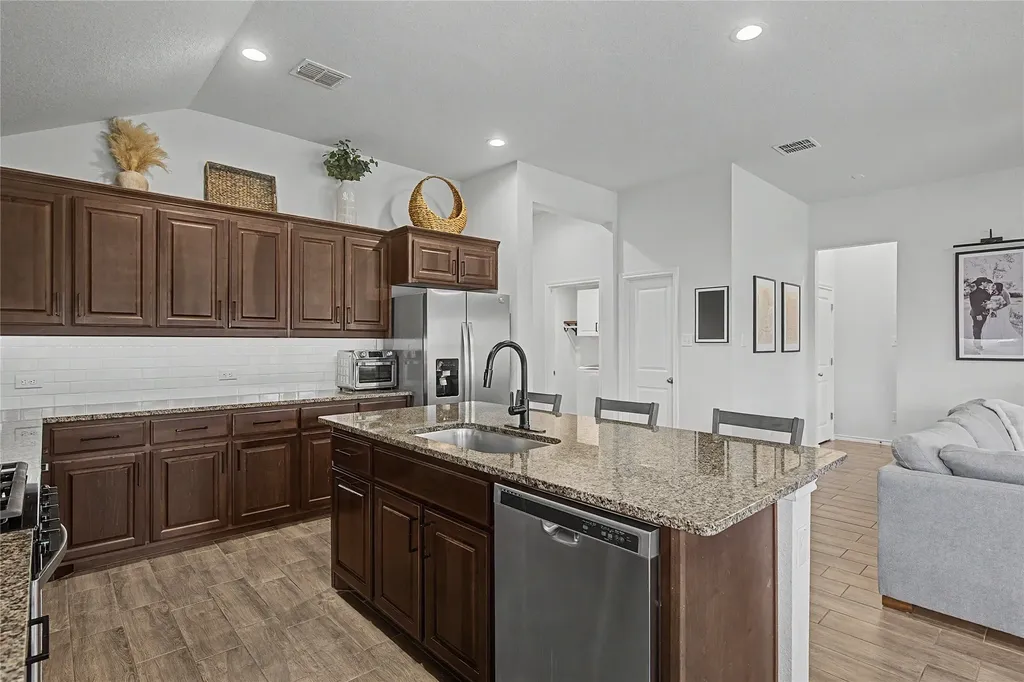 1825 Agarito Drive Weatherford TX 76086