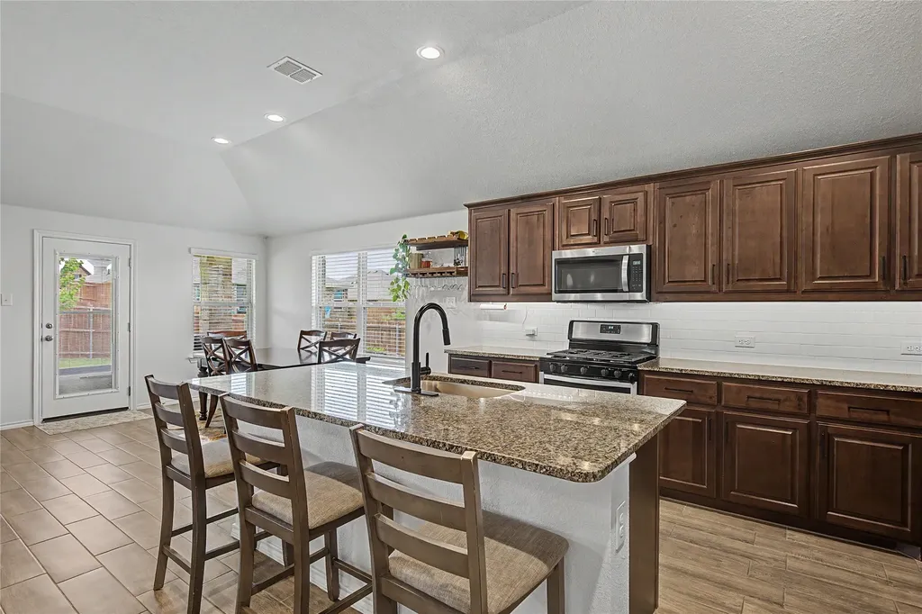 1825 Agarito Drive Weatherford TX 76086