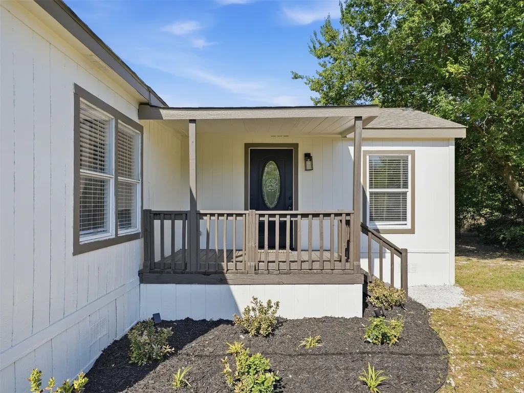 9608 Clark Street Joshua TX 76058