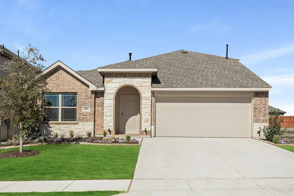 1009 Raptor Road Alvarado TX 76009