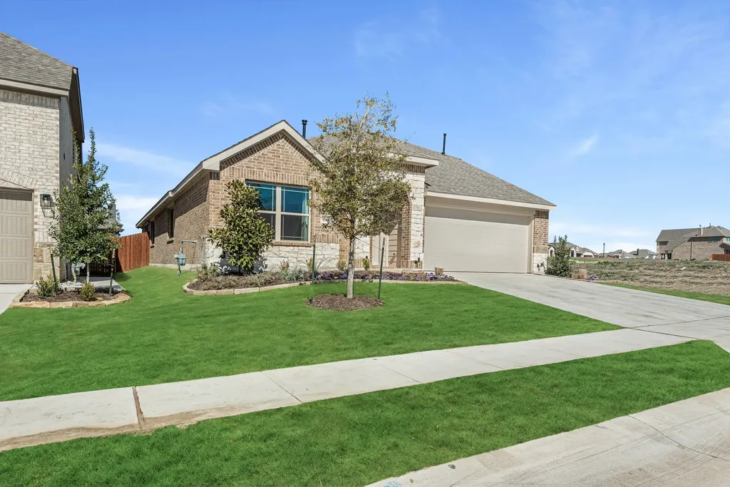 1009 Raptor Road Alvarado TX 76009