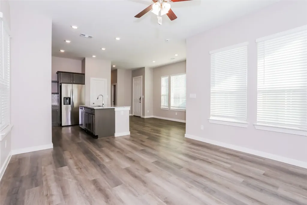 714 Lacewing Drive Arlington TX 76005