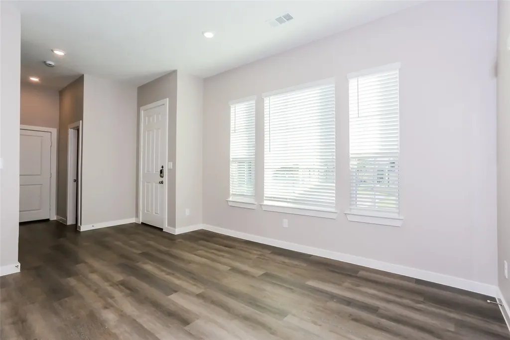 714 Lacewing Drive Arlington TX 76005