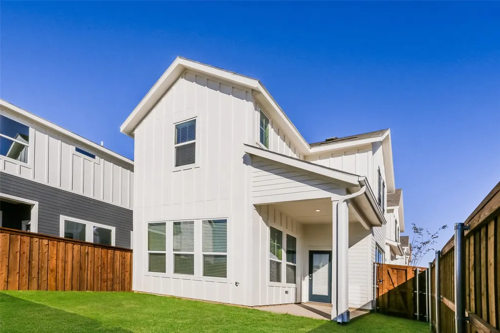 714 Lacewing Drive Arlington TX 76005