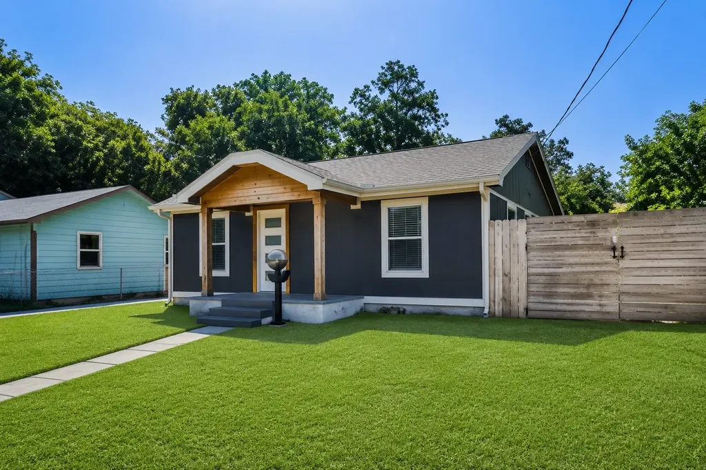 3522 Kenilworth Street Dallas TX 75210