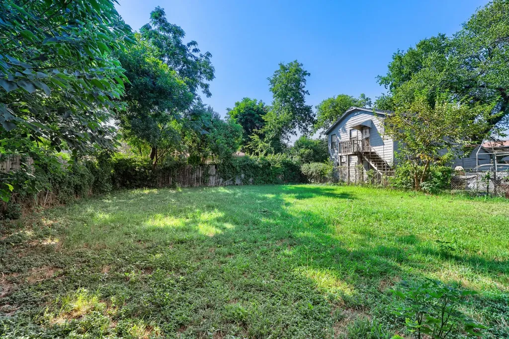 3522 Kenilworth Street Dallas TX 75210