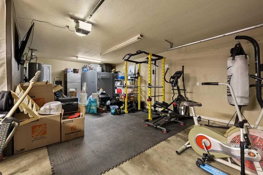 213 Bryant Street Pottsboro TX 75076