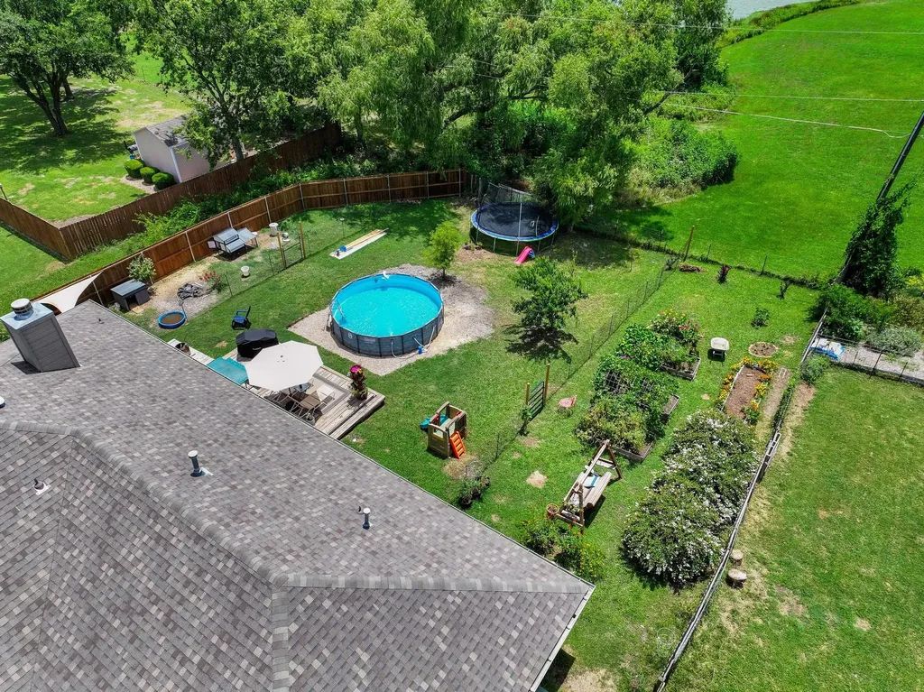 213 Bryant Street Pottsboro TX 75076