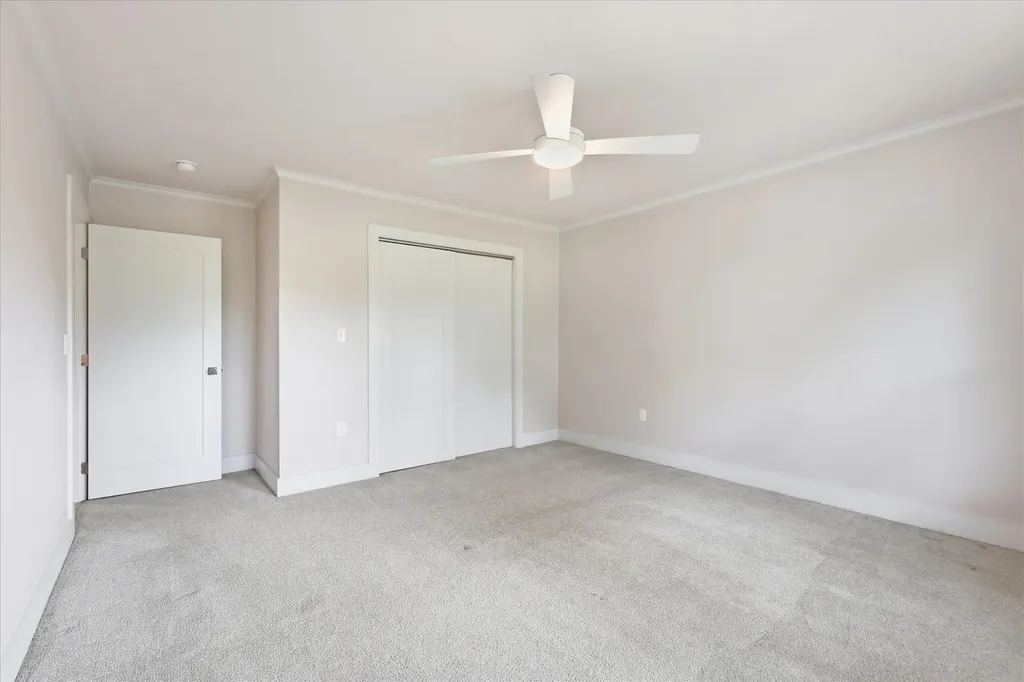 1136 Woodlawn Avenue Dallas TX 75208