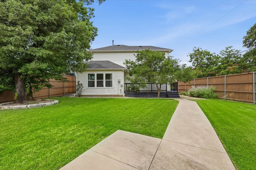 1136 Woodlawn Avenue Dallas TX 75208