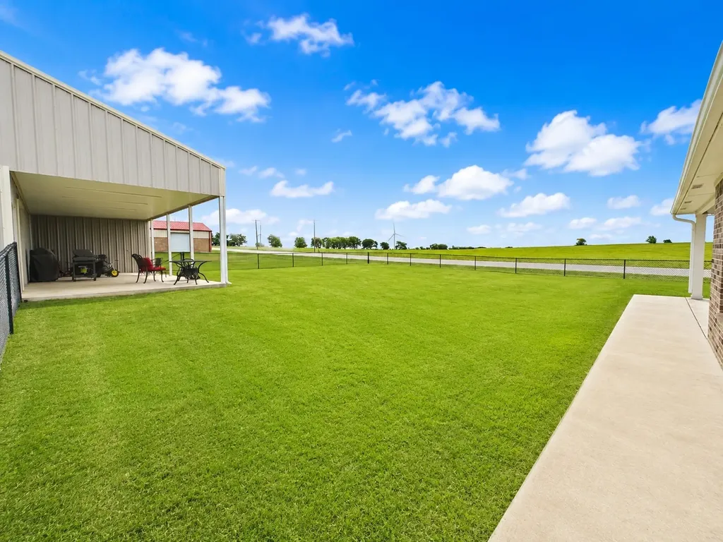 110 Centerhill Drive Muenster TX 76252