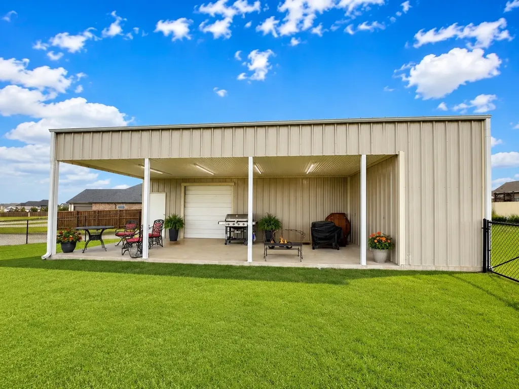 110 Centerhill Drive Muenster TX 76252