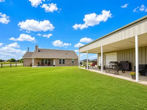 110 Centerhill Drive Muenster TX 76252