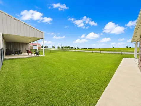 110 Centerhill Drive Muenster TX 76252