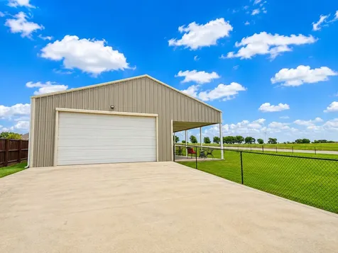 110 Centerhill Drive Muenster TX 76252