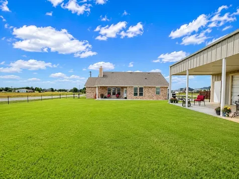 110 Centerhill Drive Muenster TX 76252
