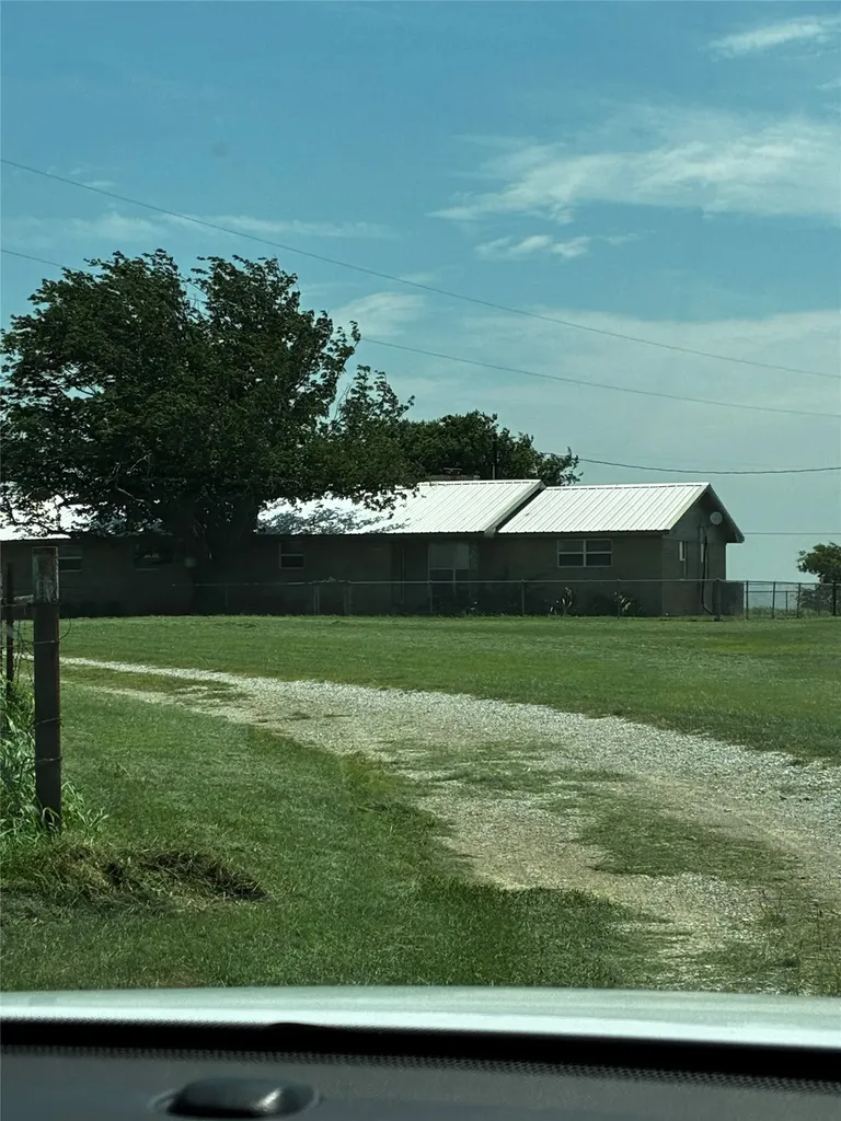 139 Private Road 2660 Decatur TX 76234