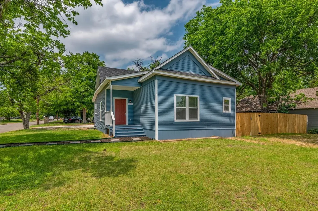 1203 E King Street Sherman TX 75090