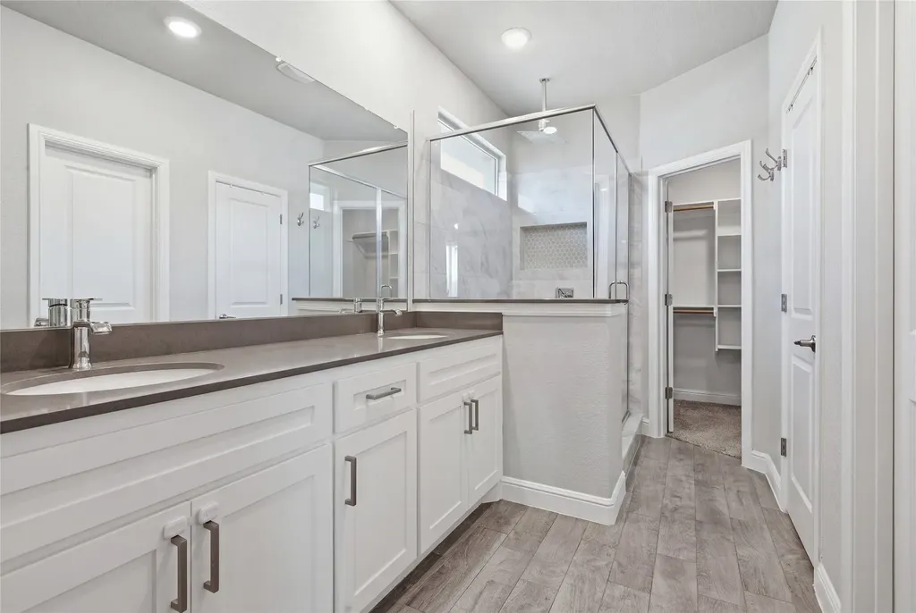 1500 Seabiscuit Drive Granbury TX 76049
