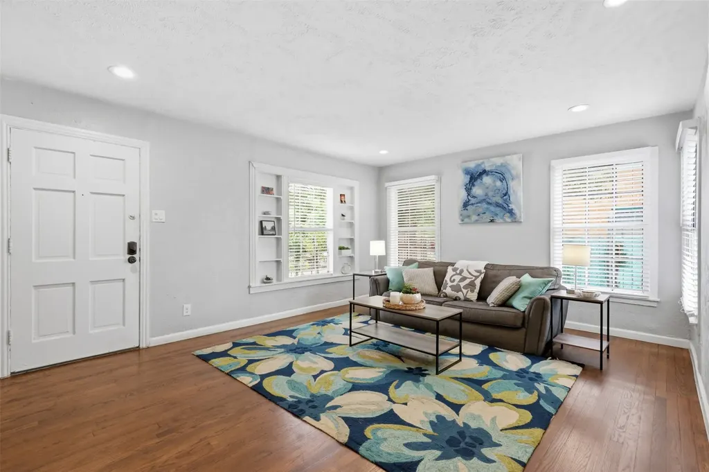 610 Winston Street Dallas TX 75208