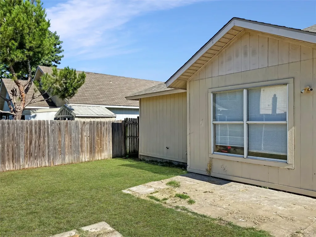 10112 Chapel Glen Terrace Fort Worth TX 76116