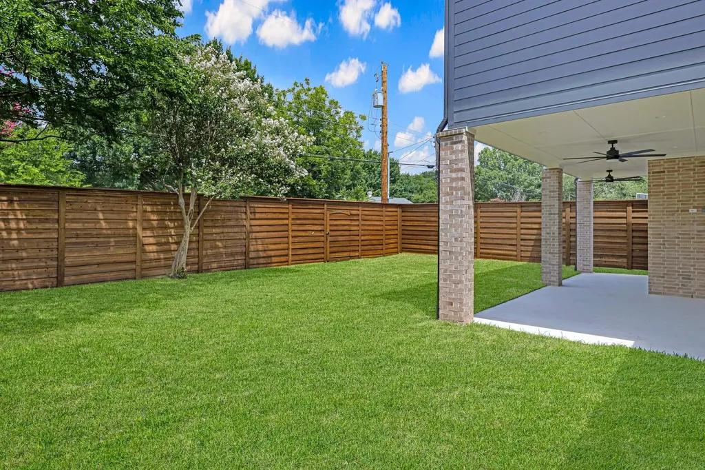 9621 Lanward Drive Dallas TX 75238
