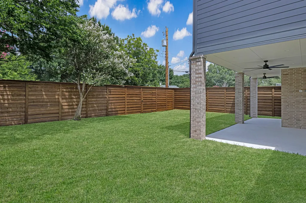 9621 Lanward Drive Dallas TX 75238