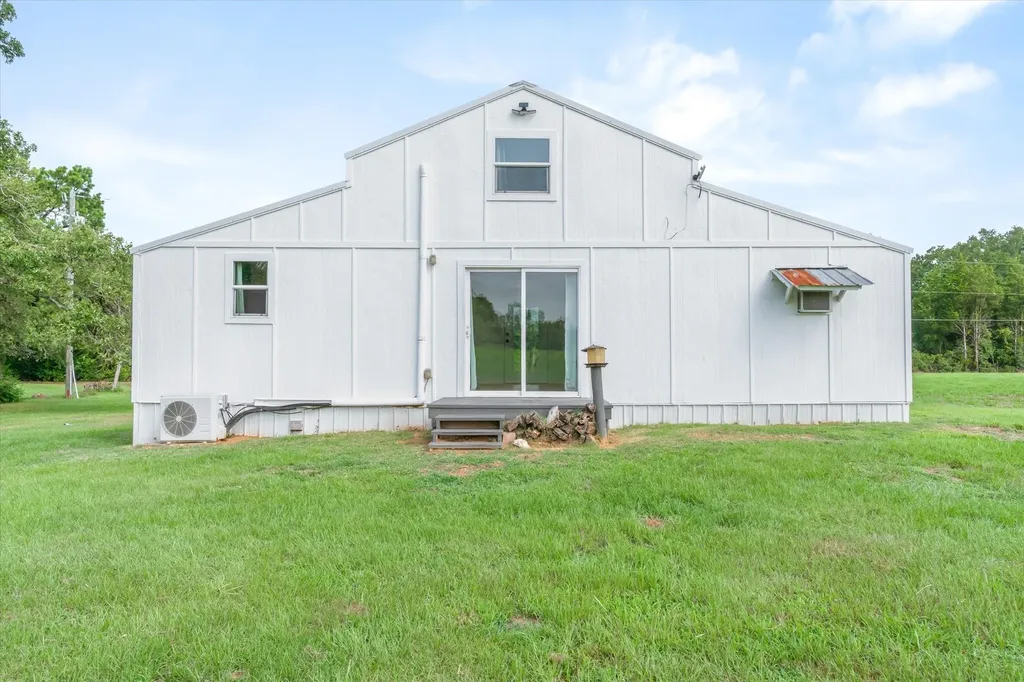 1083 Vz County Road 1319 Grand Saline TX 75140