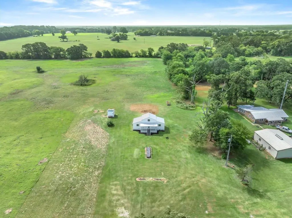 1083 Vz County Road 1319 Grand Saline TX 75140