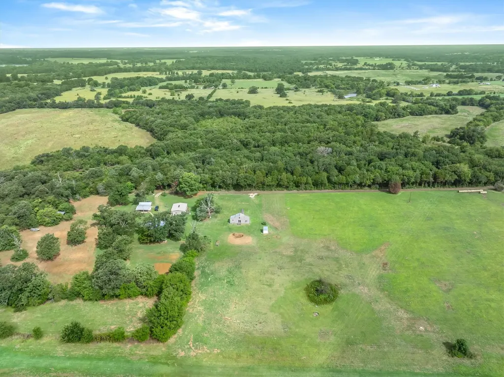 1083 Vz County Road 1319 Grand Saline TX 75140