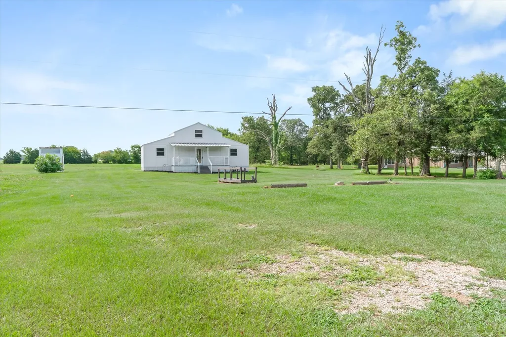 1083 Vz County Road 1319 Grand Saline TX 75140