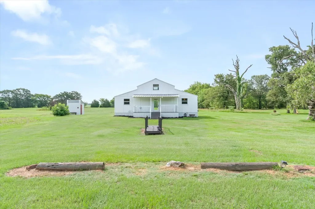 1083 Vz County Road 1319 Grand Saline TX 75140