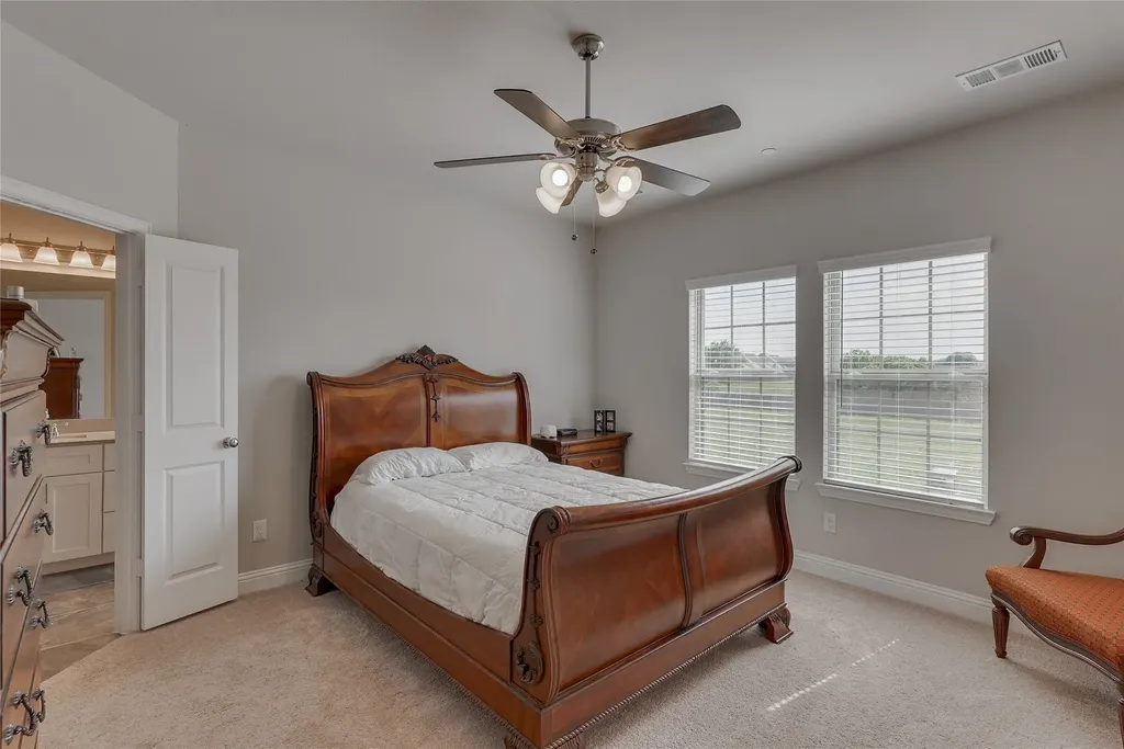 509 Hutchinson Lane Lewisville TX 75077