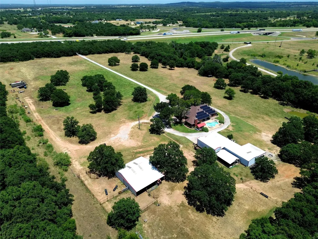 447 W Bypass 287 Alvord TX 76225
