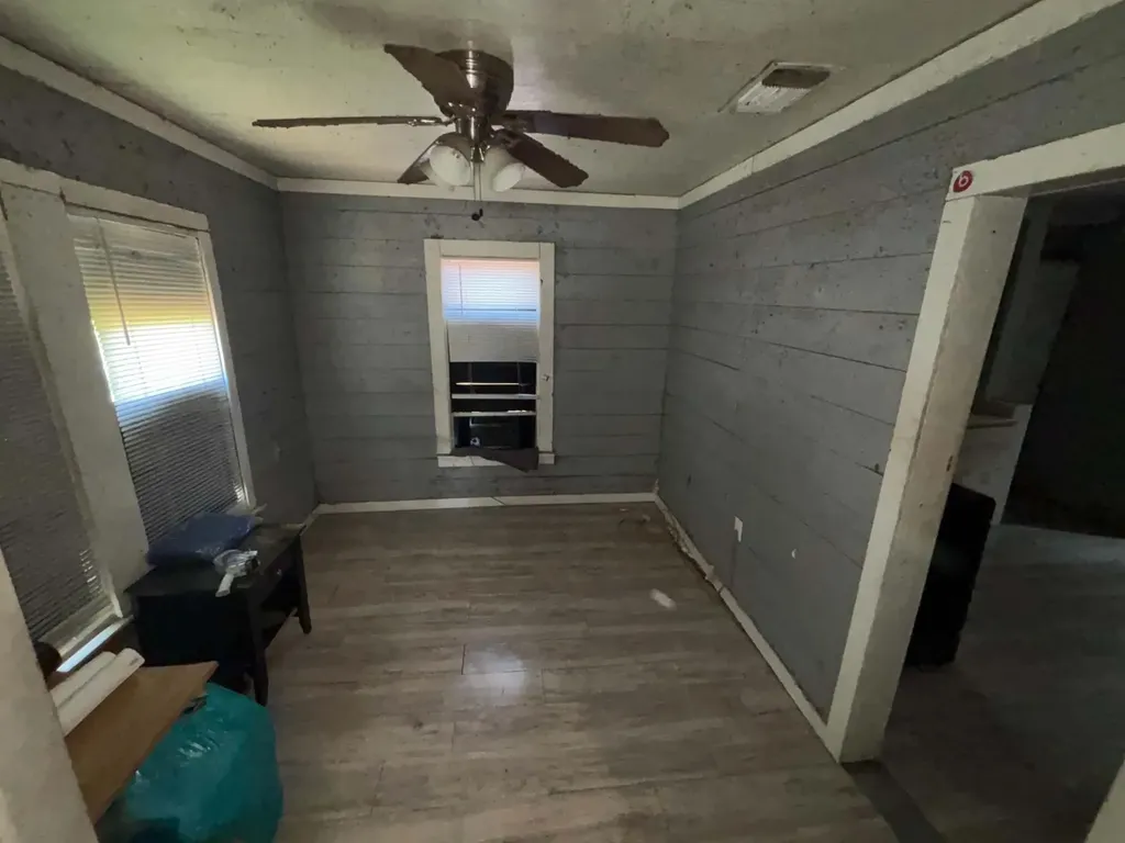 606 W Payne Olney TX 76374
