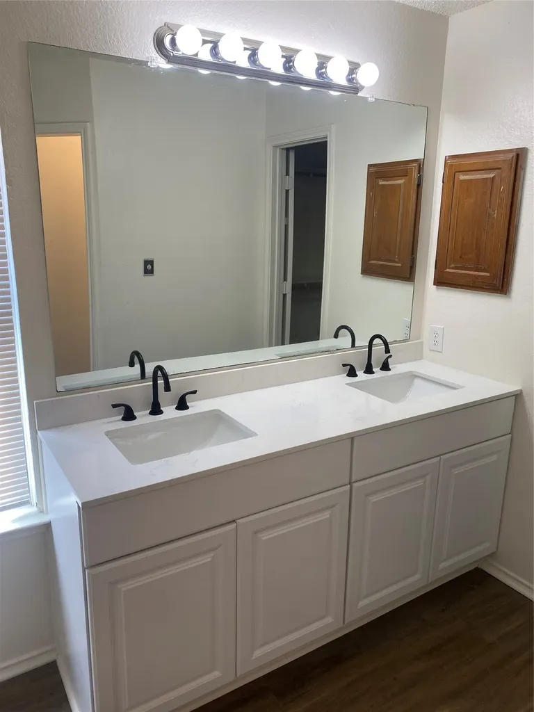 923 Simon Drive Cedar Hill TX 75104