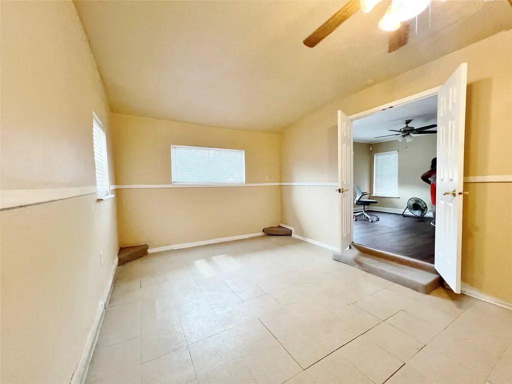 4236 Comanche Street Fort Worth TX 76119