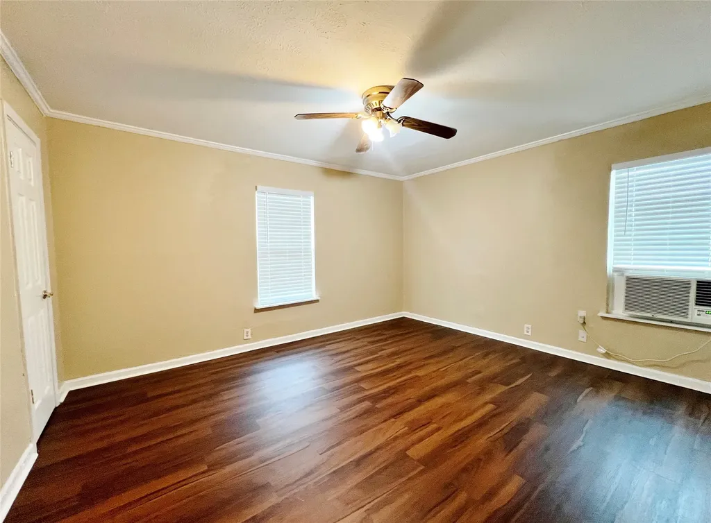 4236 Comanche Street Fort Worth TX 76119