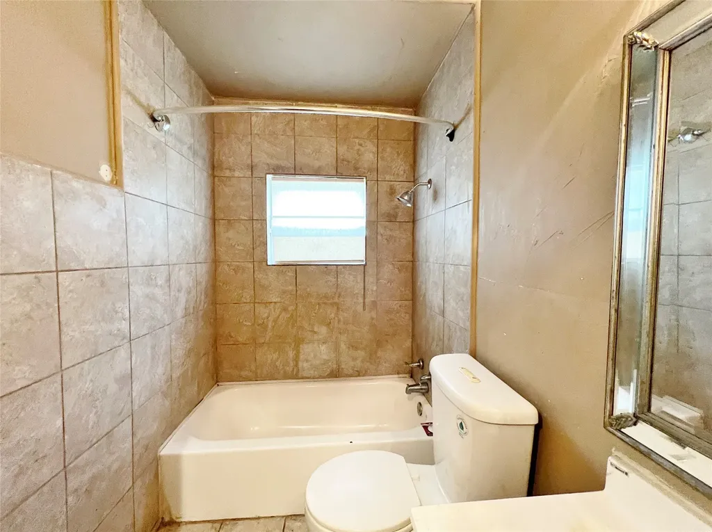 4236 Comanche Street Fort Worth TX 76119