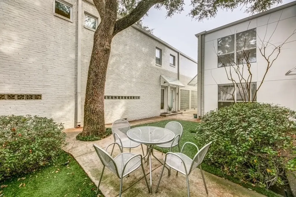 4122 Travis Street Dallas TX 75204