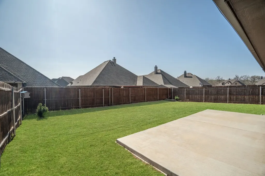 2761 Lisa Maria Street Burleson TX 76028