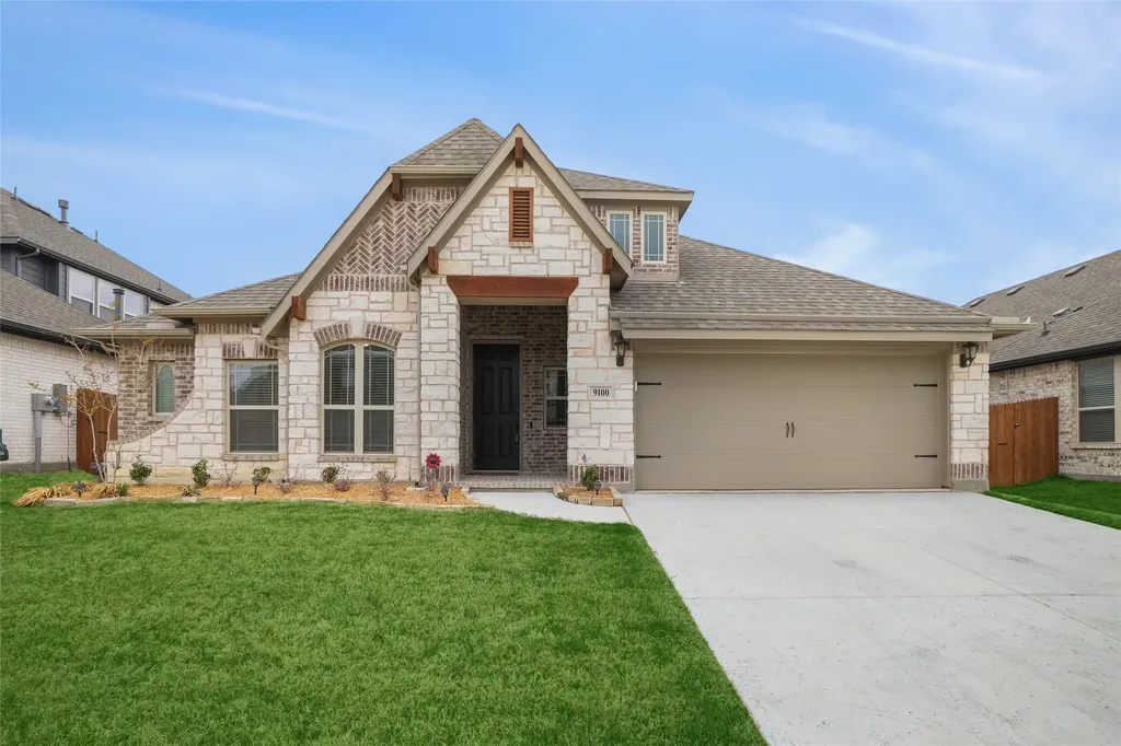 9100 Amistad Lane Denton TX 76226