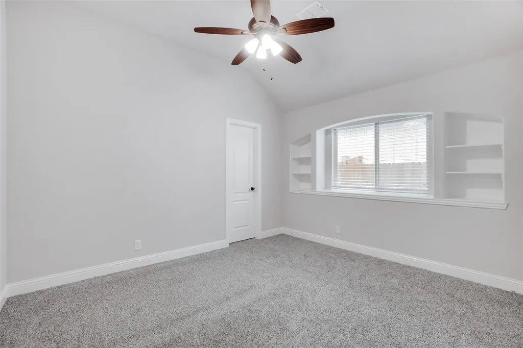 9100 Amistad Lane Denton TX 76226