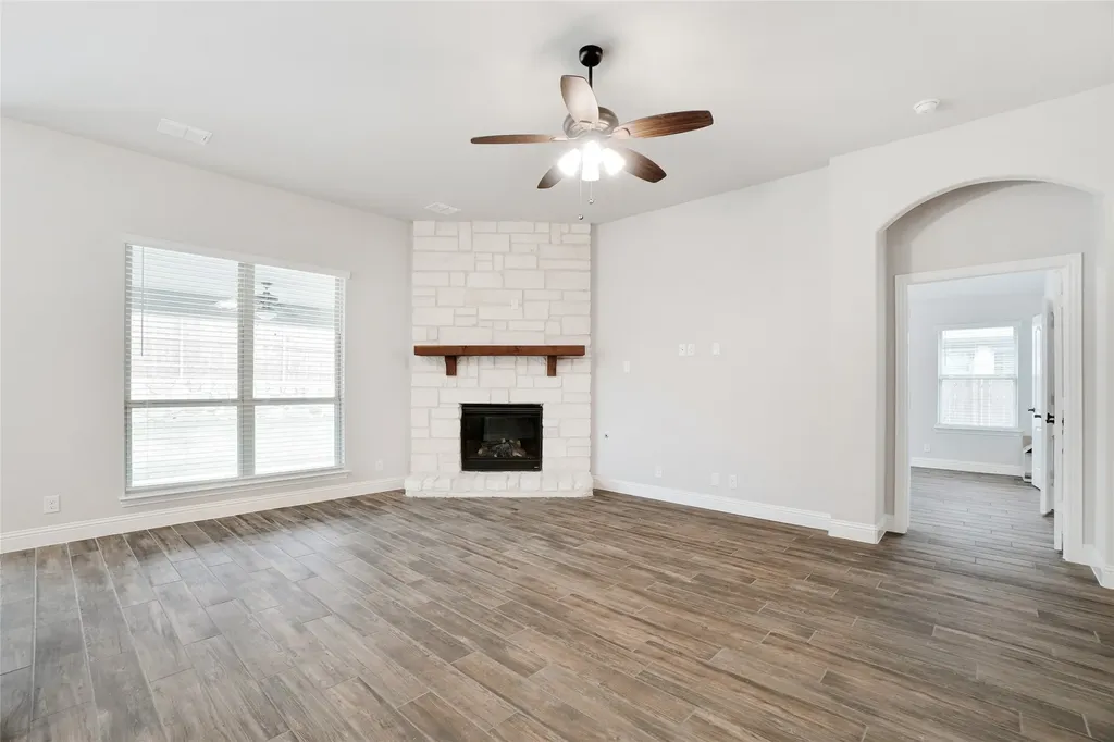 9100 Amistad Lane Denton TX 76226