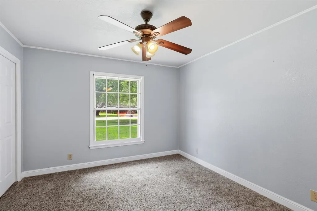 908 W Westhill Drive Cleburne TX 76033